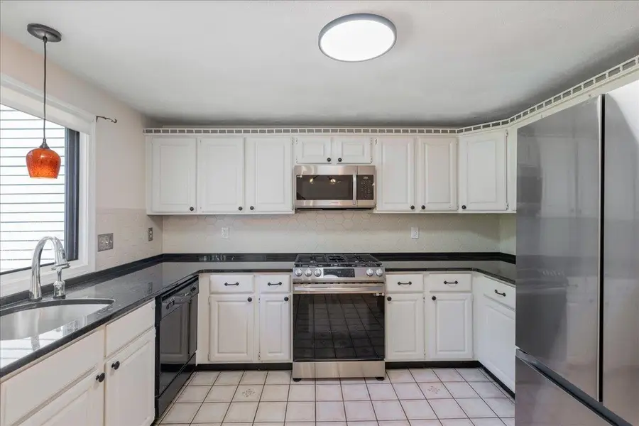 14 Jefferey Lane, Haverhill, MA 01832 - #3