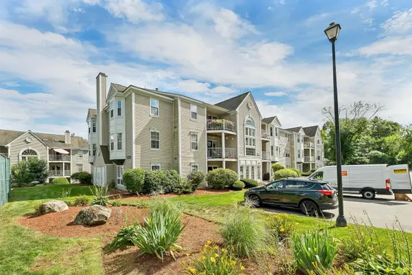 5 Bernards Road #1, Merrimack, NH 03054