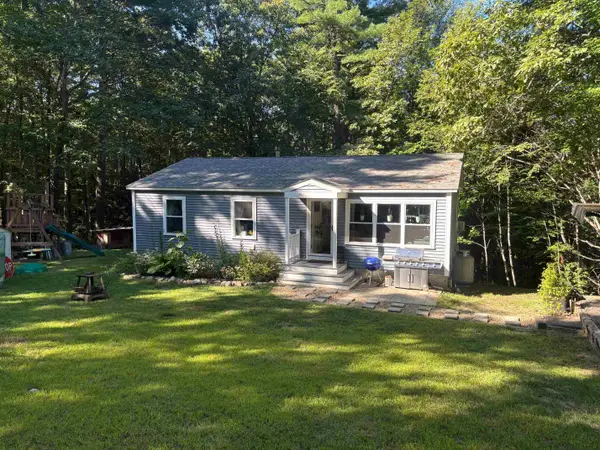 11 Ham Road, Raymond, NH 03077