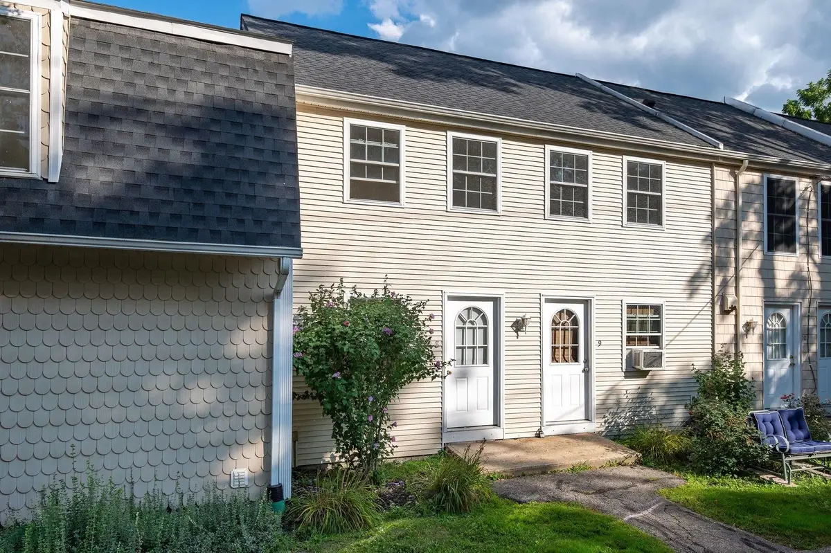 8 Cricket Brook, Dover, NH 03820 - #1