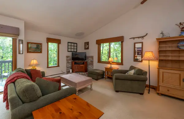 253 Old Quechee Road #4A, Hartford, VT 05059