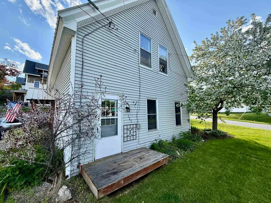 127 Cherry Street, Hardwick, VT 05843 - #2