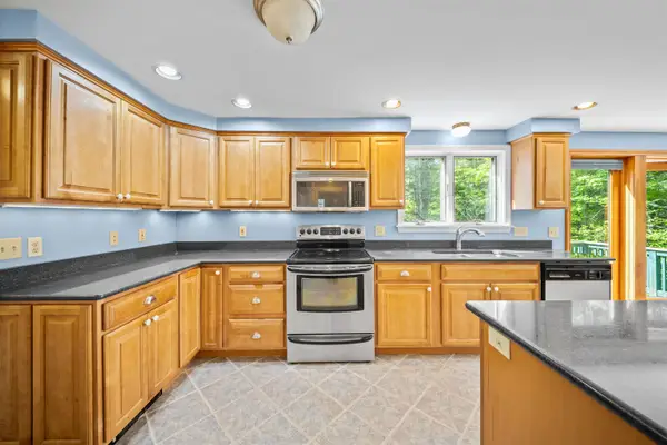 18 Garrison Lane, Madbury, NH 03823