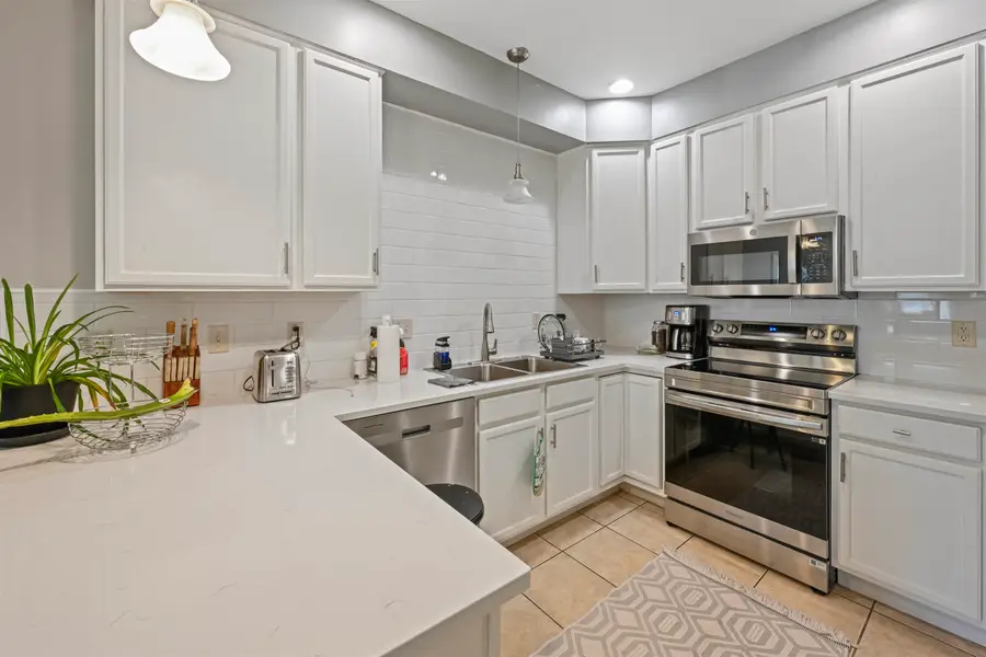 1044 North Avenue #8, Burlington, VT 05408 - #2