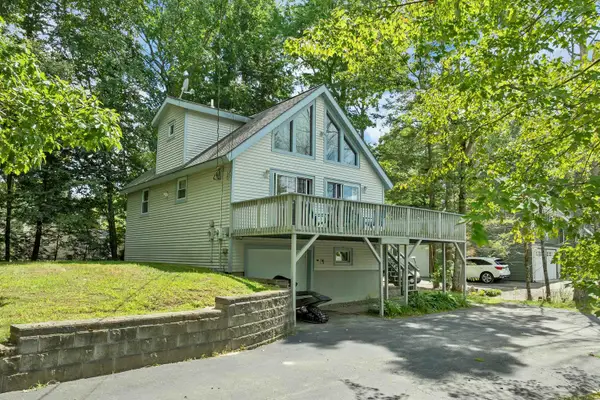 105 glen forest Drive, Moultonborough, NH 03254