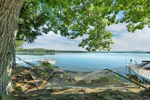 8 Shady Lane, Wolfeboro, NH 03894