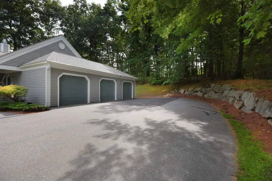 42 Dogwood Drive, Nashua, NH 03062 - #2