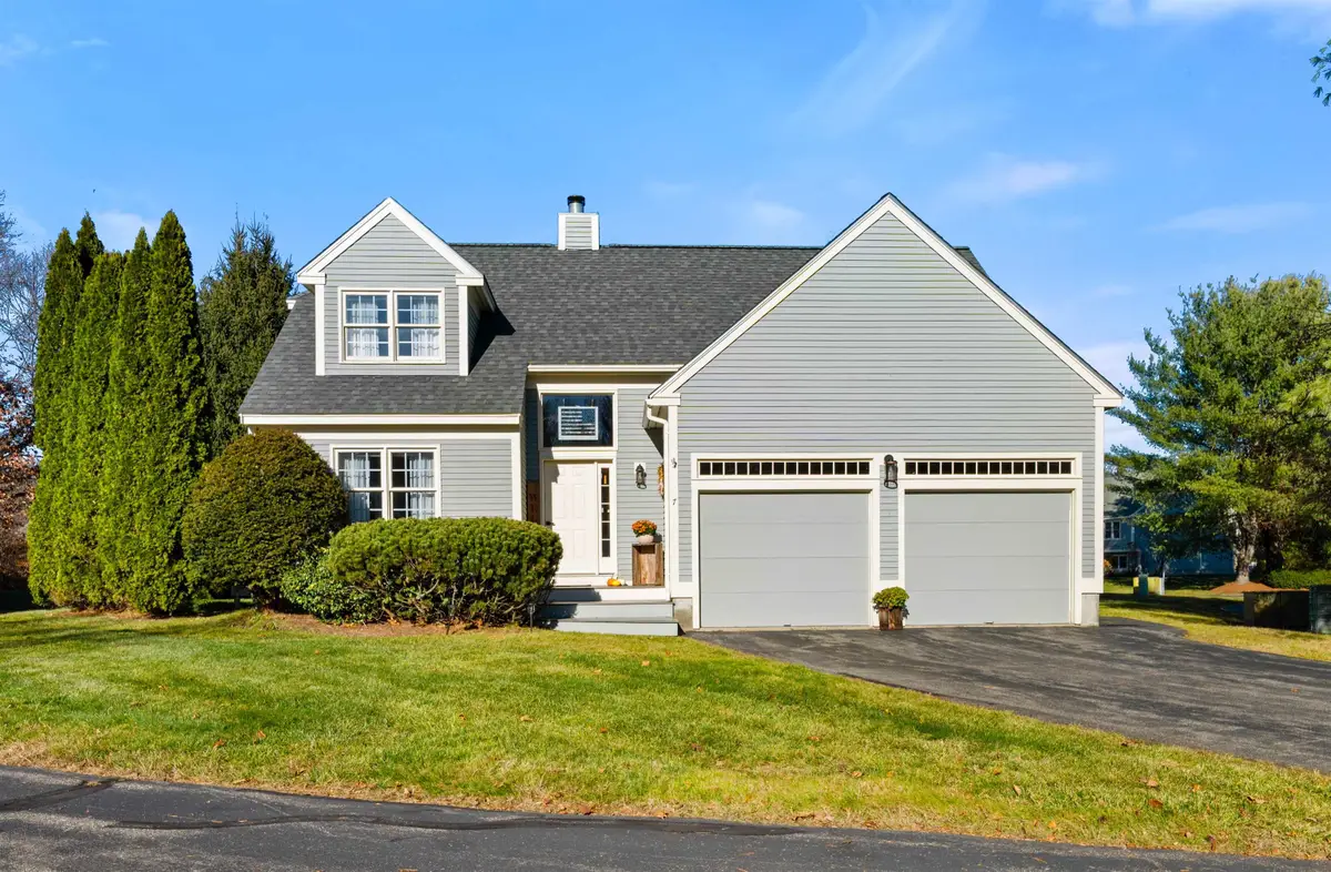 7 Fox Run Road, Amherst, NH 03031 - #1