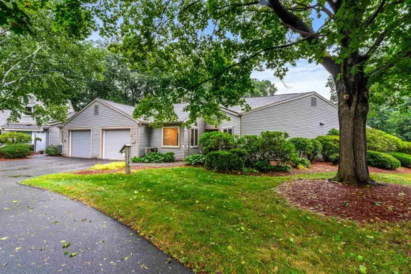 33 Walden Pond Drive, Nashua, NH 03064-2877