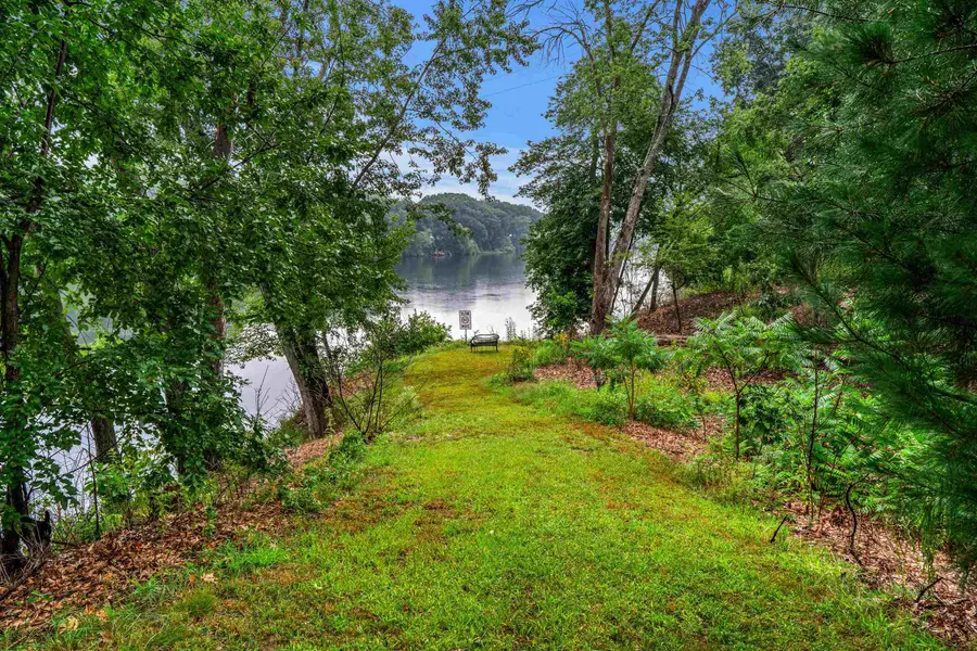 33 Walden Pond Drive, Nashua, NH 03064-2877 - #2