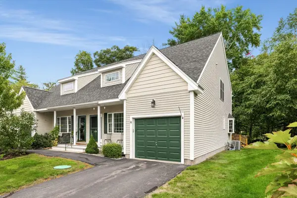 29 Locksley Lane, Raymond, NH 03077