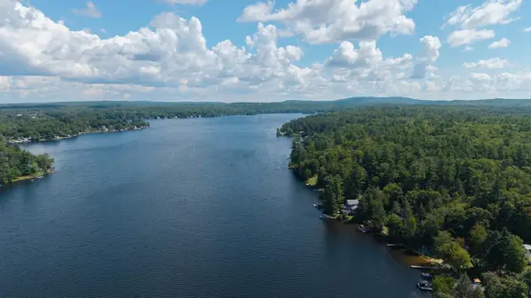 7 Northwood Lake Road, Deerfield, NH 03037