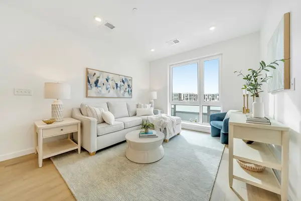 80 Constitution Avenue #227, Portsmouth, NH 03801