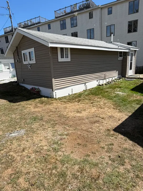 64 Acorn Road, Hampton, NH 03848