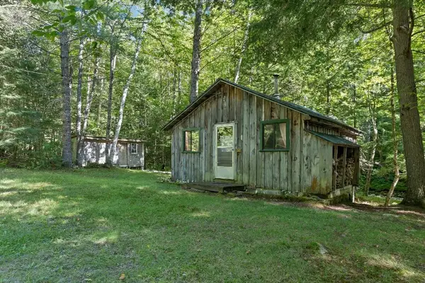 32 Johnson Brook Road, Thornton, NH 03285