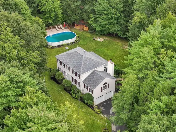 14 Benjamin Drive, Goffstown, NH 03045