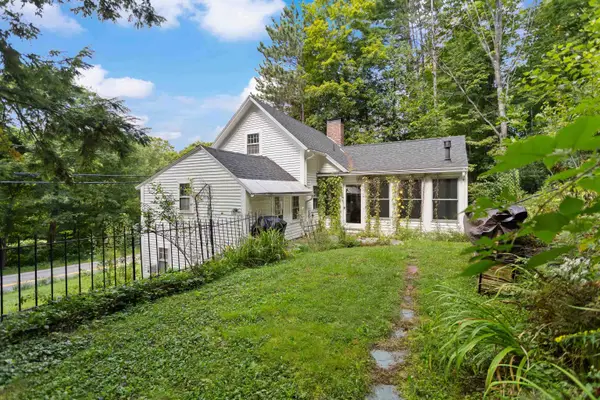 6 Forest Road, Hancock, NH 03449