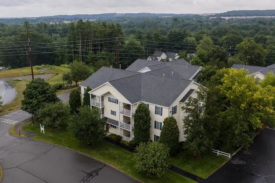 5 Crosswoods Path Boulevard #11, Merrimack, NH 03054 - #2