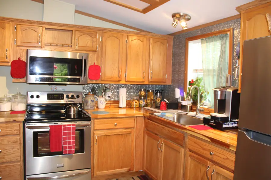 10 Hilltop Manor, Littleton, NH 03561 - #3