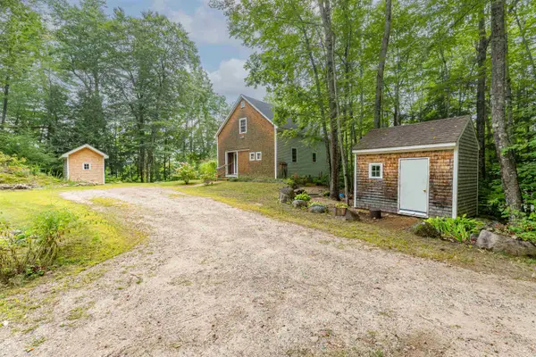 184 Mountain View Estates Road, Tamworth, NH 03886