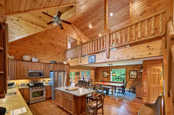 7 Yodeling Lane, Dover, VT 05356
