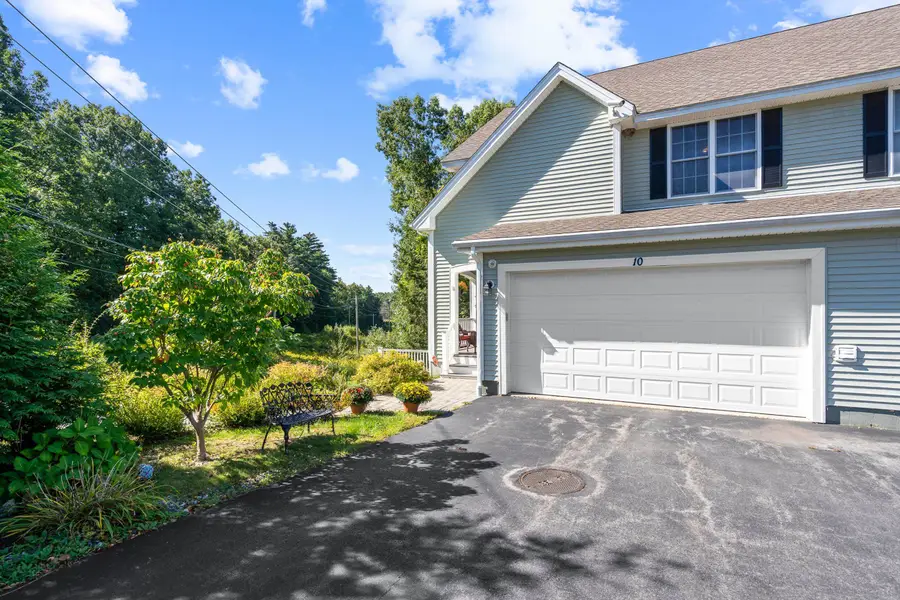10 Blossom Lane, Stratham, NH 03885 - #3