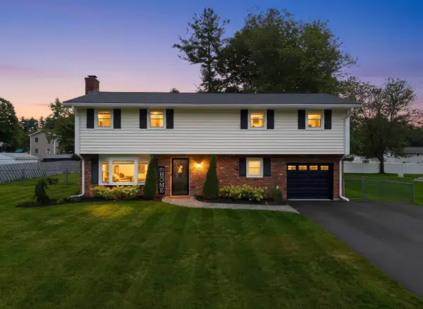 17 Juniper Road, Salem, NH 03079