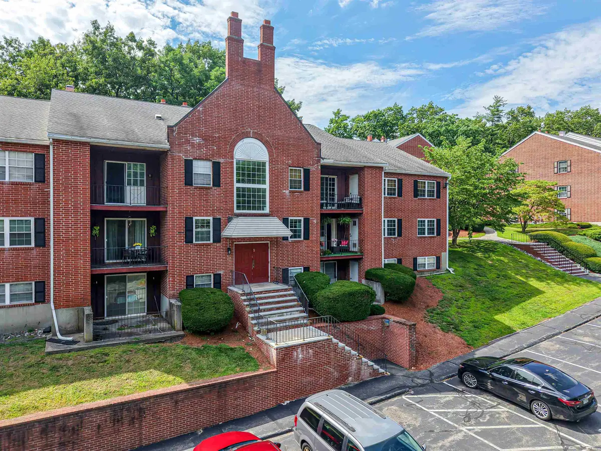 5 Louisburg Square #11, Nashua, NH 03060 - #1