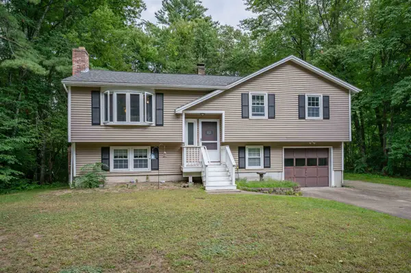 8 Holstein Avenue, Londonderry, NH 03053