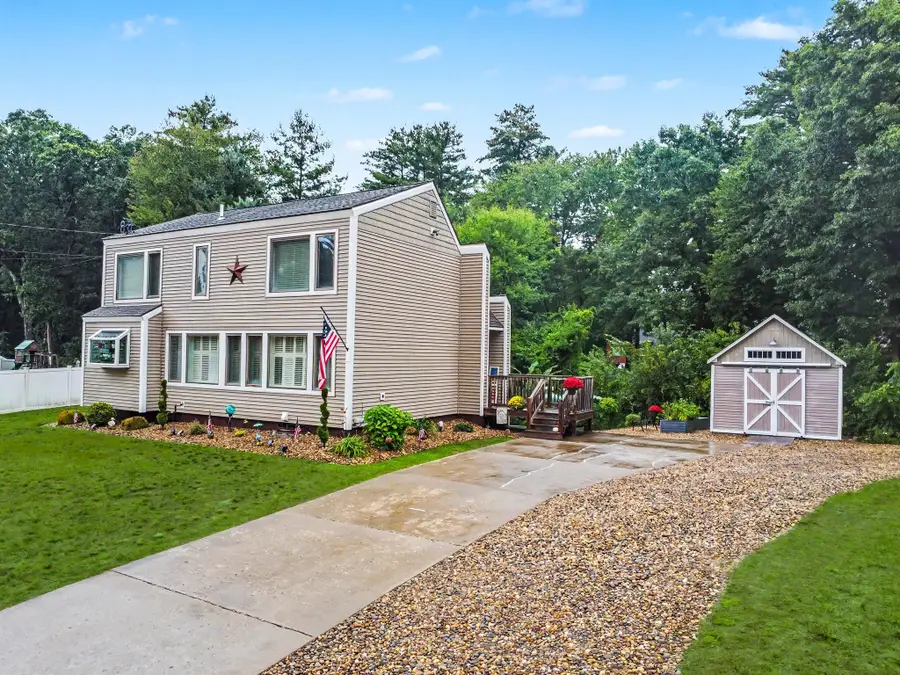 36 Saint Laurent Drive, Hudson, NH 03051 - #3