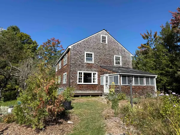 2382 NH Route 118, Dorchester, NH 03266