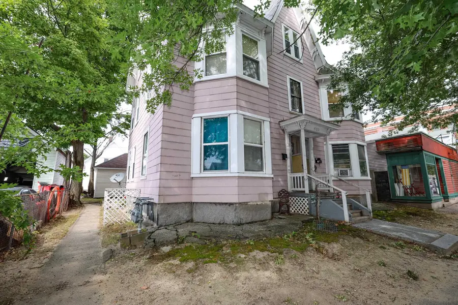 422 Lake Avenue, Manchester, NH 03103 - #3