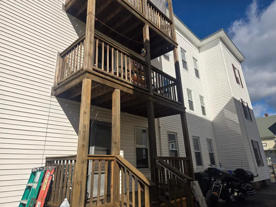 371 Spruce Street, Manchester, NH 03103 - #3