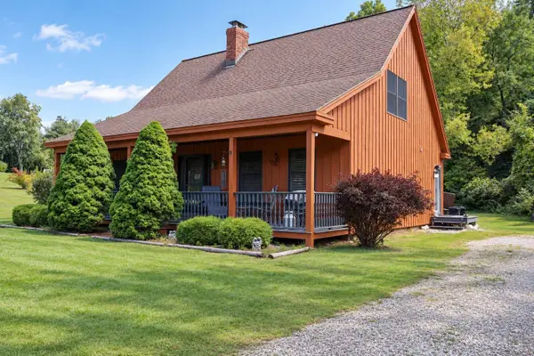 249 Pine Hollow Road, Pownal, VT 05261-9583