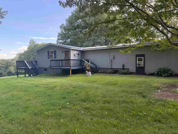 1479 East Road, Ryegate, VT 05042