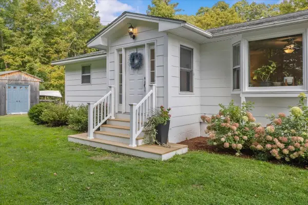 147 Browns Trace, Jericho, VT 05465