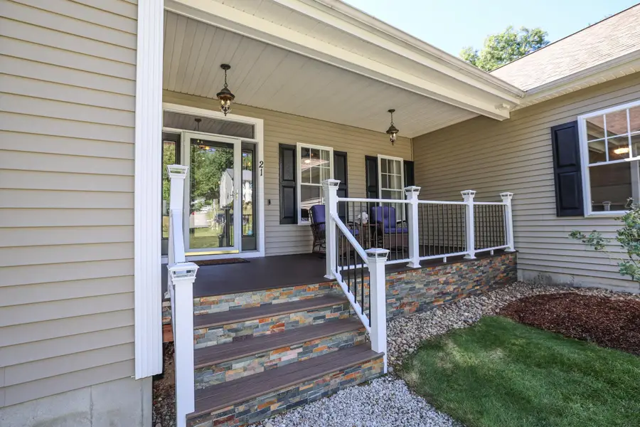 21 Barberry Street, Hooksett, NH 03106 - #3
