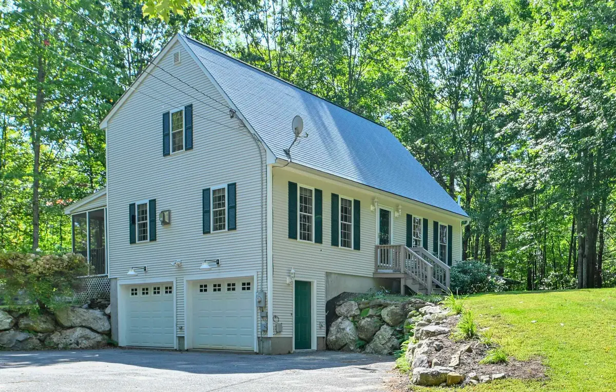 9 Perry Road, Deerfield, NH 03037 - #1
