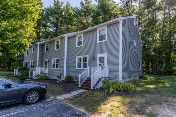 165 Blackwater Road #8, Somersworth, NH 03878
