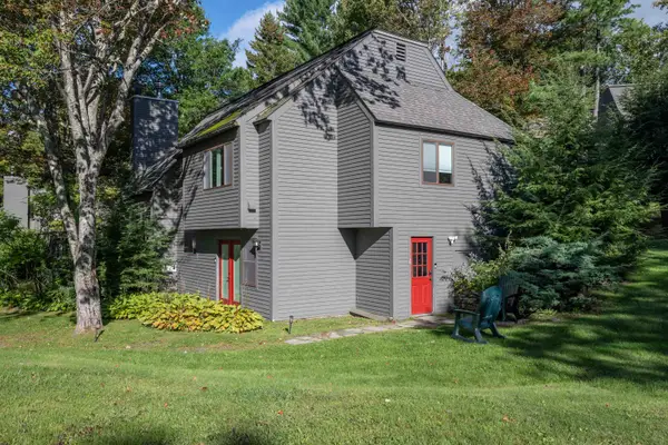 451 Williams Lane, Hartford, VT 05059