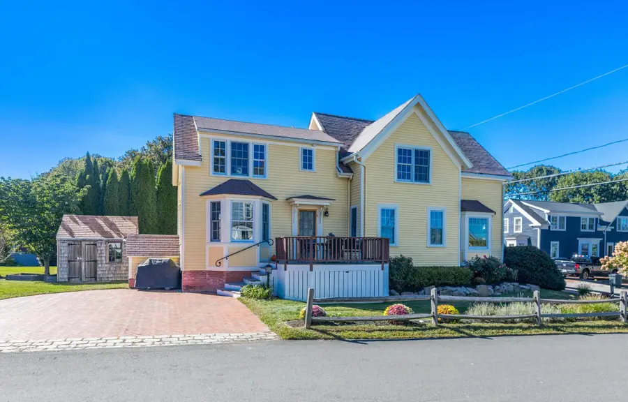 122 New Castle Avenue, Portsmouth, NH 03801 - #3