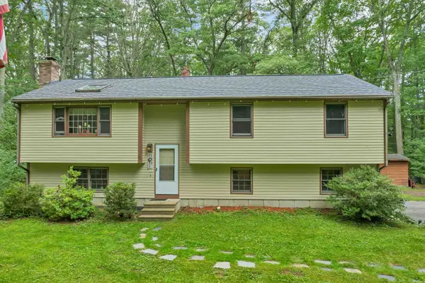 11 Dodge Road, Hampton Falls, NH 03844