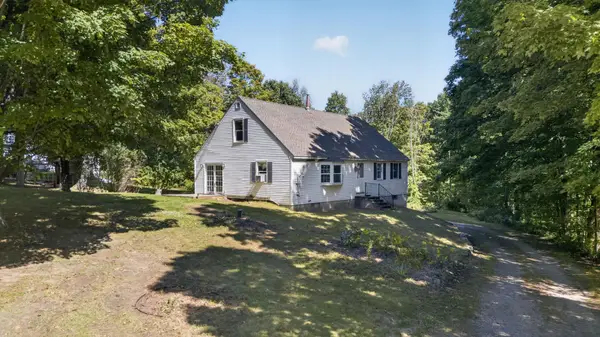 454 E Dunbarton Road, Goffstown, NH 03045
