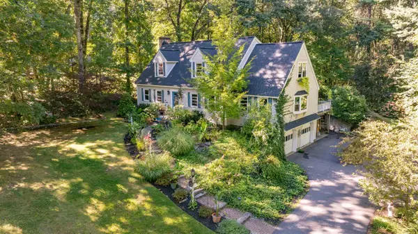 16 Teloian Drive, Hudson, NH 03051