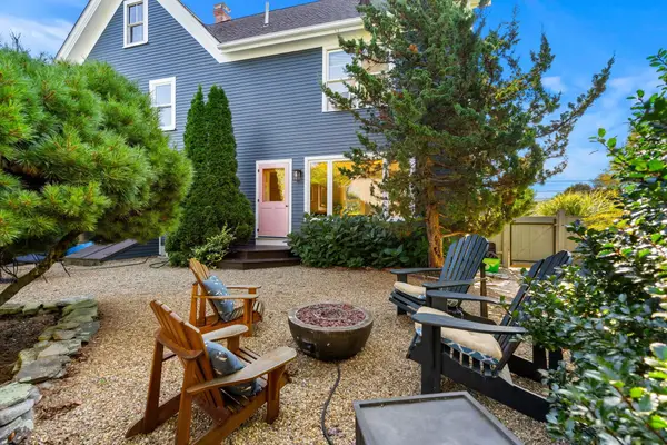 139 Clinton Street, Portsmouth, NH 03801