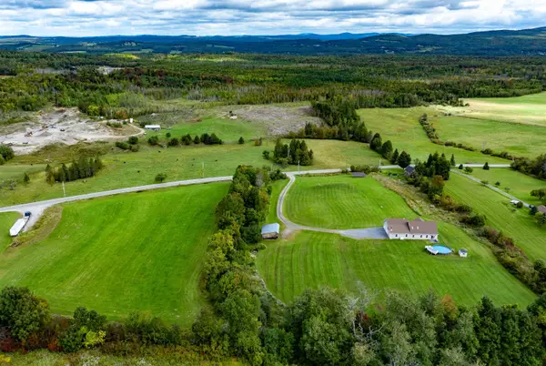370 Cook Road, Barton, VT 05822