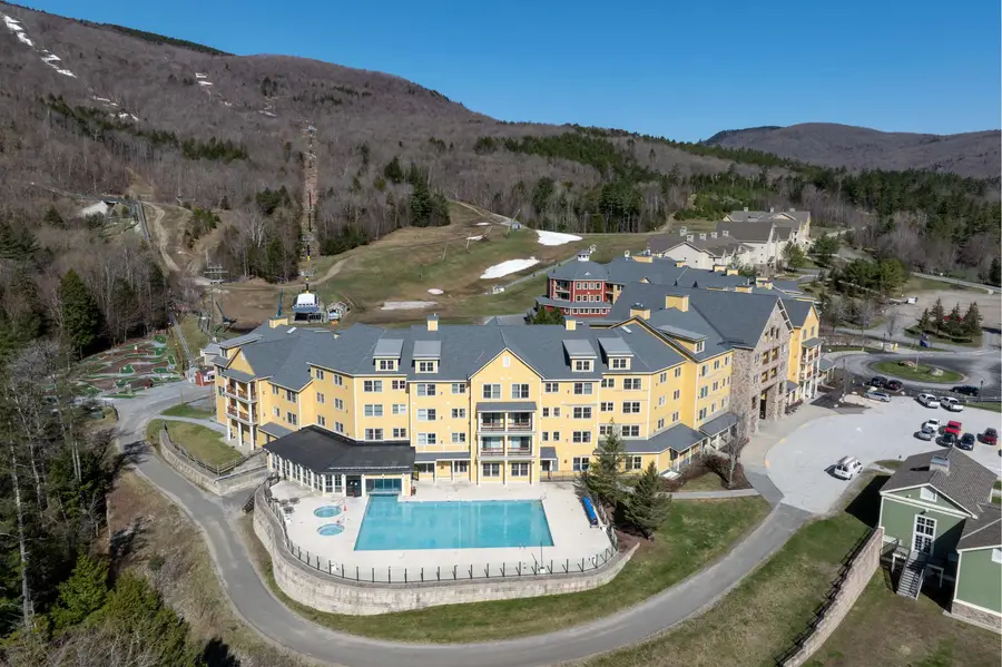 240 Qtr. I V   Jackson Gore Inn, Ludlow, VT 05149 - #2