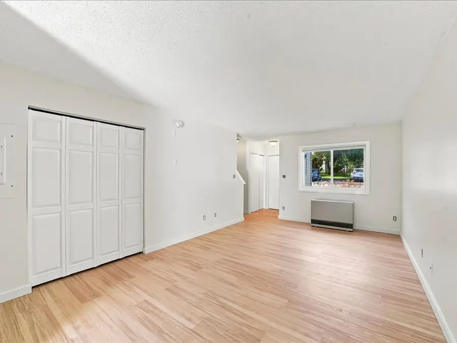 B2 Grandview Drive, South Burlington, VT 05403 - #3