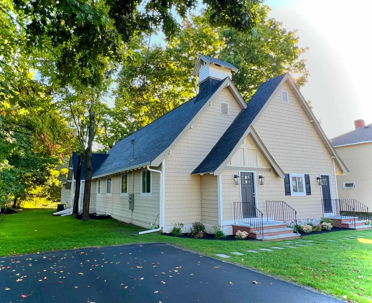 18 Oak Street, Derry, NH 03038 - #1