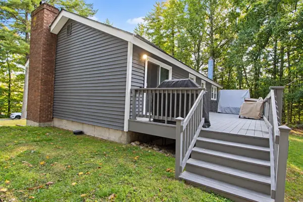 12 Roundtree Drive, Merrimack, NH 03054